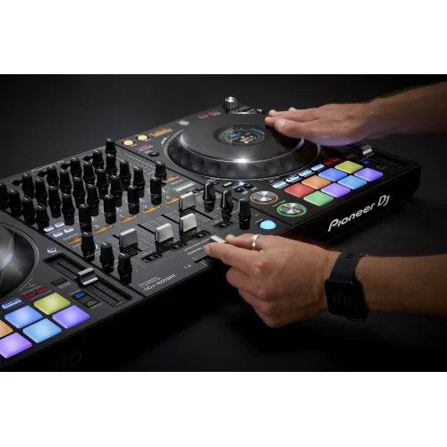 Pioneer DDJ-1000SRT DJ-контроллер купить в Москве и РФ недорого